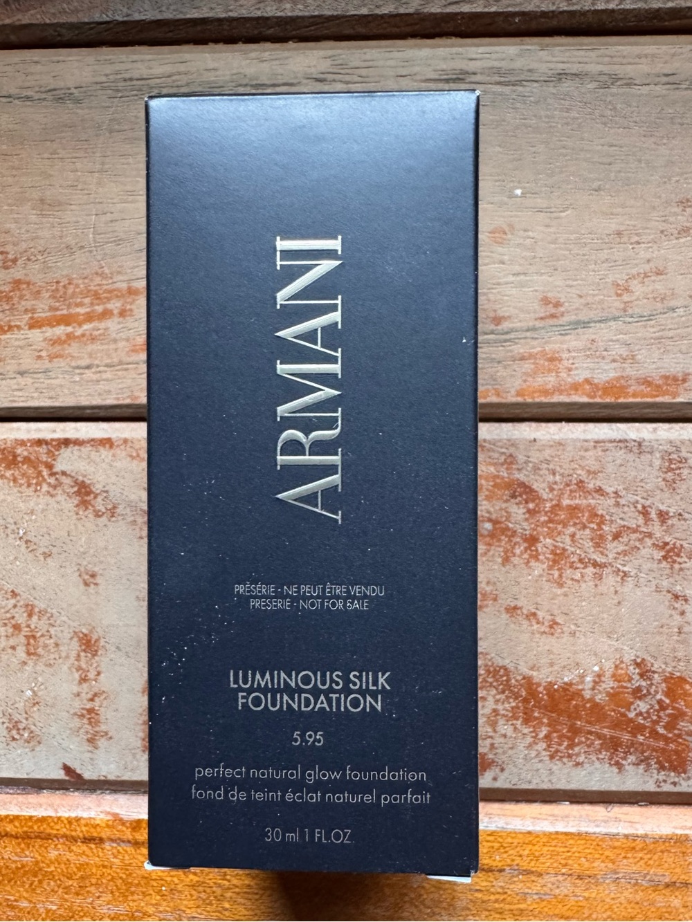 NIB* Giorgio Armani Luminous Silk Foundation - Shade 5.95 - 1 fl oz / 30 ml